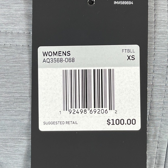 Nike Active Vest - Picture 9 of 9